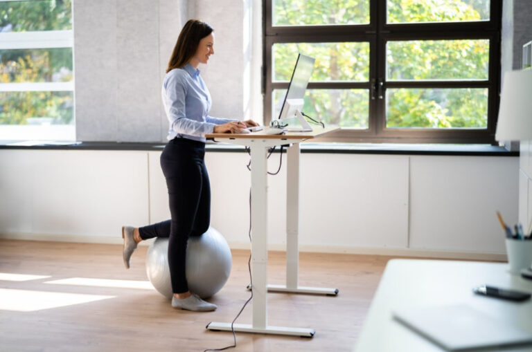 Benefits Of Using A Standing Desk - Heat Caster