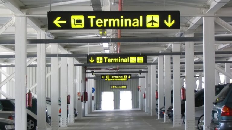 Airport Parking